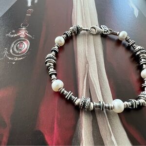 SHABLOOL • White Freshwater Pearl Sterling Silver Bracelet